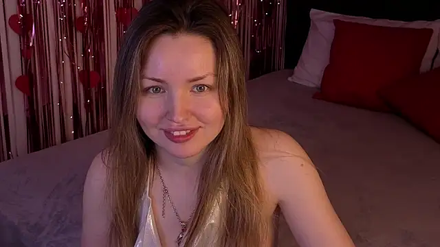 Lora Rosee online show from June 2, 6:31 pm