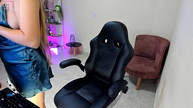 Nathalie 29 online show from February 5, 12:19 pm