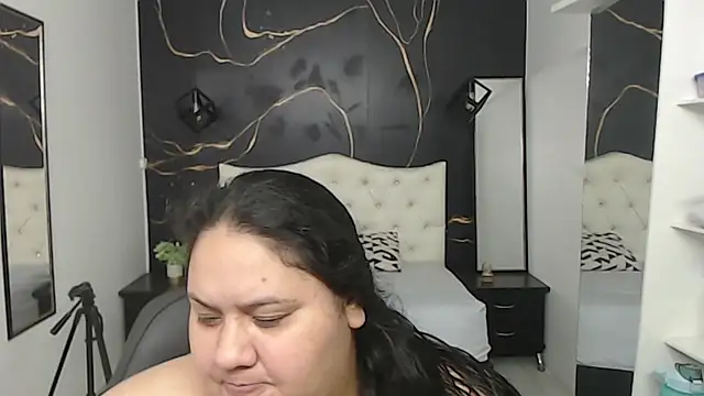 Snapshot of Aaliyah11 chatting on October 2, 2:38 am Aaliyah11 online show from October 2, 2:38 am