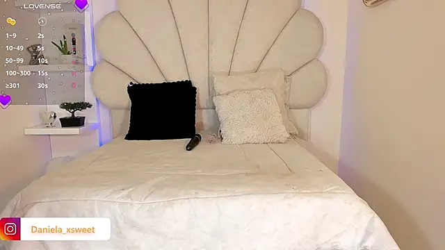 Snapshot of Danielaangelina chatting on October 10, 6:51 am Danielaangelina online show from October 10, 6:51 am