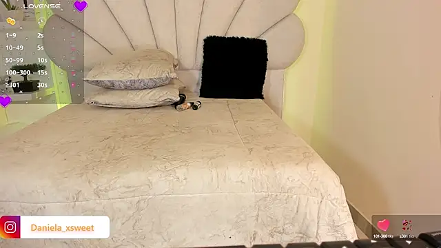 Snapshot of Danielaangelina chatting on September 29, 7:02 am Danielaangelina online show from September 29, 7:02 am