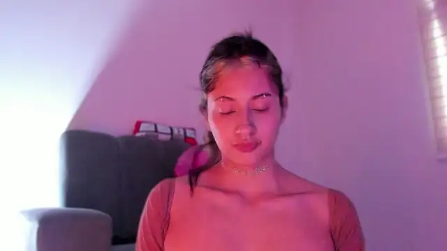 ggor4w33 online show from March 17, 8:46 pm