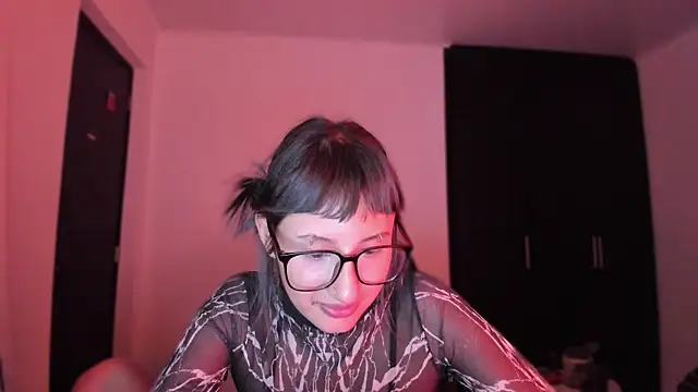 ggor4w33 online show from October 5, 11:10 pm