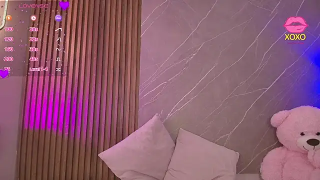 ariana jhonson1 online show from April 16, 12:27 pm