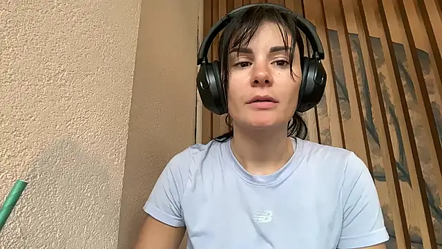 Petitecookie online show from June 15, 11:32 am