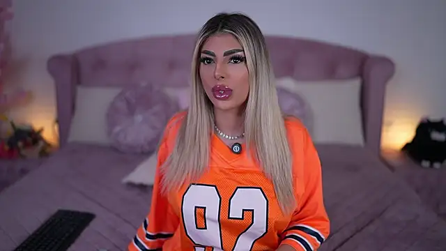 emma godess online show from April 9, 10:15 pm