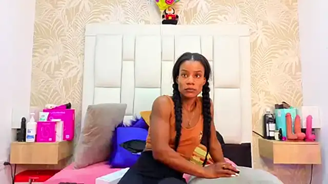 dafnnelewis online show from April 7, 2:30 pm