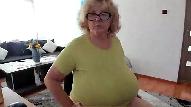 NoraJohnson6 online show from September 19, 8:57 am