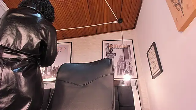 tylla  online show from October 2, 4:06 am