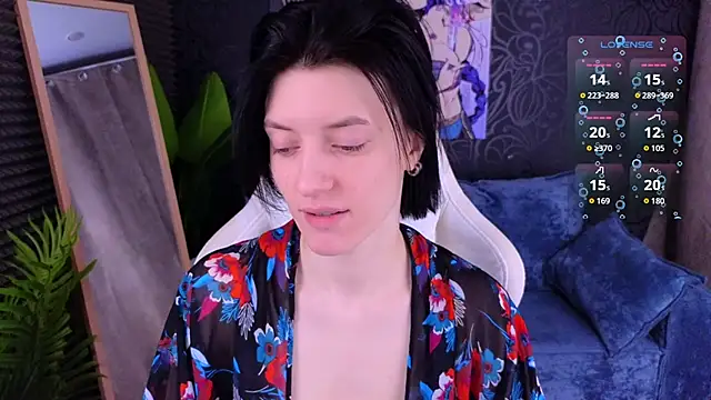 roxy riot  online show from January 17, 1:24 am