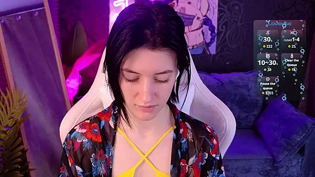 roxy riot  online show from December 23, 1:42 am