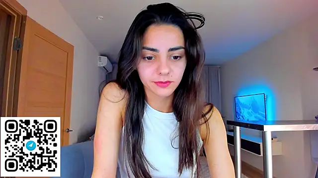 Snapshot of EmiliaZen chatting on October 11, 2:42 pm EmiliaZen online show from October 11, 2:42 pm