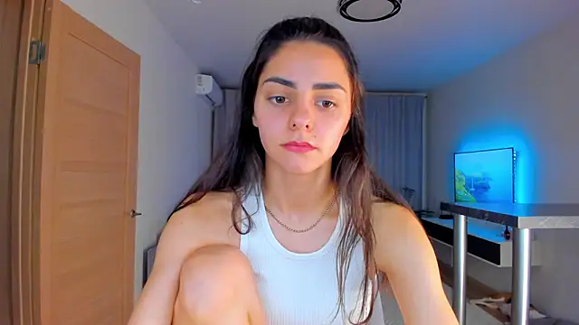 EmiliaZen online show from November 15, 3:35 pm