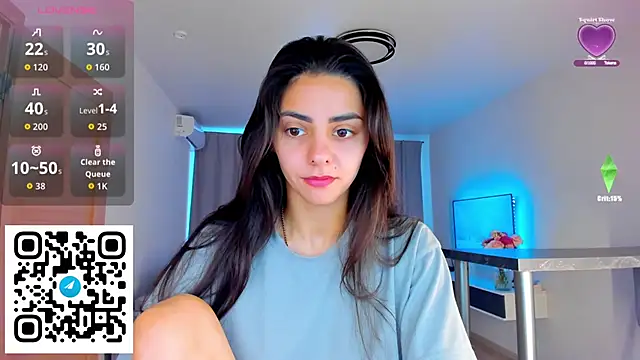 Snapshot of EmiliaZen chatting on October 13, 1:25 pm EmiliaZen online show from October 13, 1:25 pm