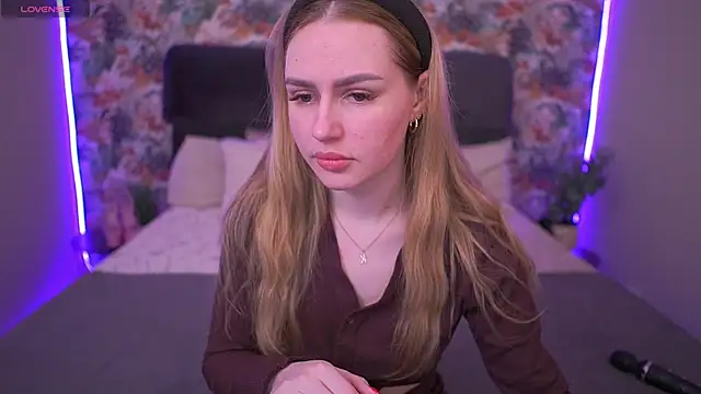 DivineJass online show from April 14, 9:04 pm