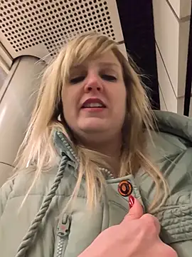 Sexybiene969 online show from January 11, 5:18 pm