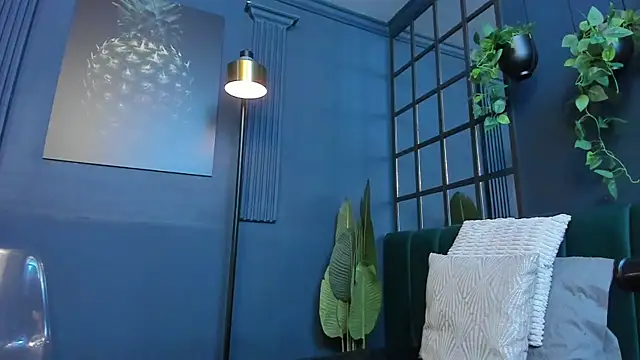 scarlet edwars online show from February 27, 7:03 pm