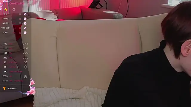 Snapshot of JoYung chatting on October 4, 4:40 am JoYung online show from October 4, 4:40 am