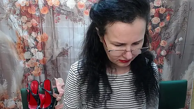 Miroslava Happi online show from March 10, 6:39 am