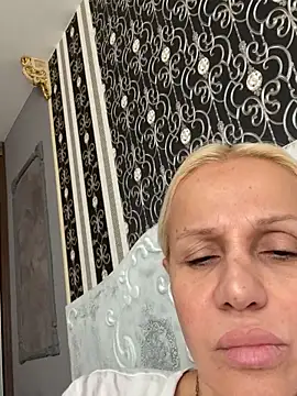 DeborahXPorn online show from November 22, 10:40 am