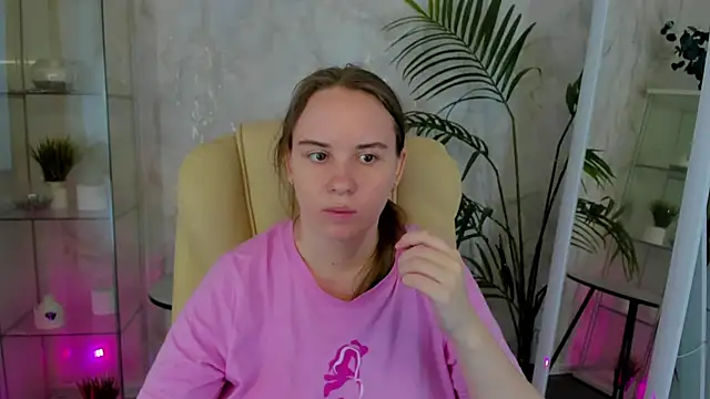 Lika 0ne online show from April 17, 11:01 am