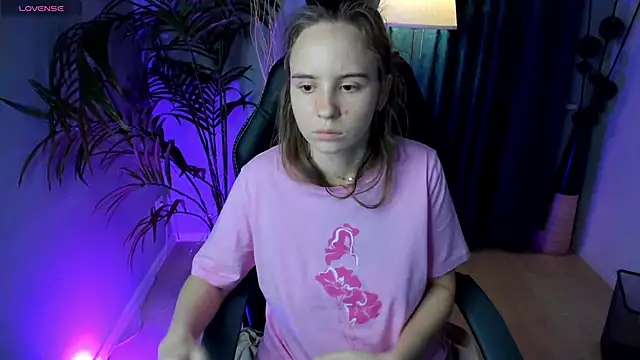 Lika 0ne online show from October 21, 11:14 am