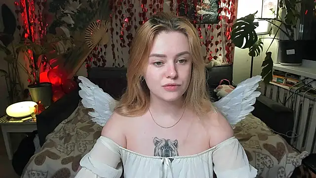 Alexa Pirs online show from February 14, 3:47 pm