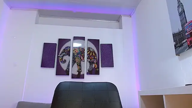 emily jewell1 online show from December 19, 11:24 am