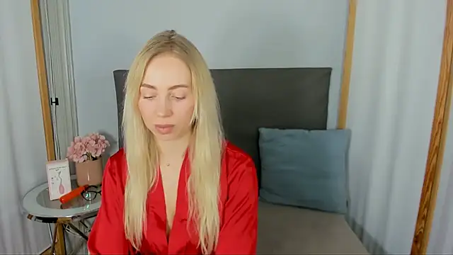 MargaritaRose online show from March 3, 6:25 pm