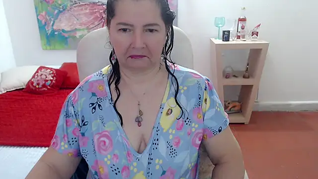 leonela 69 online show from December 1, 9:28 pm