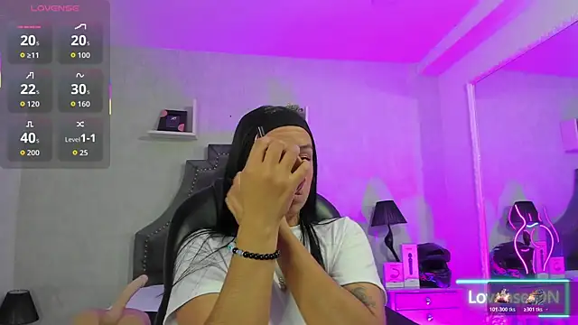 EmiliaRose  online show from January 11, 9:09 pm