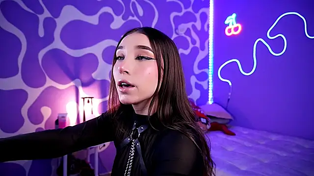 verosmit1 online show from March 2, 1:49 am