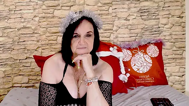 LuciousGrace online show from December 15, 7:30 pm