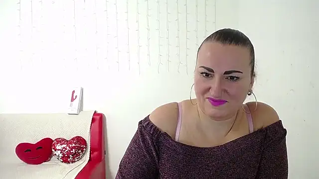 DianaMGG online show from November 10, 6:19 am