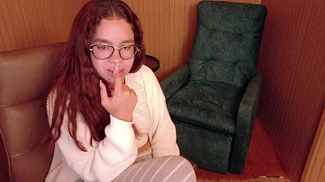 Greciaruiz  online show from February 14, 2:35 am