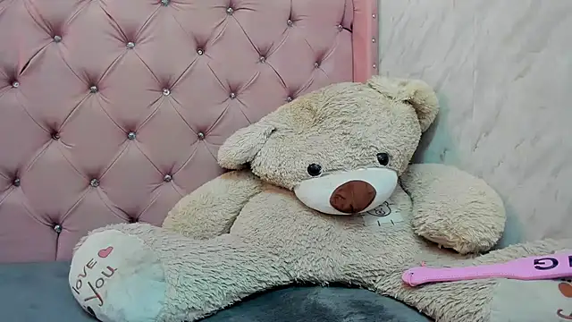 Lianngrace online show from January 10, 11:59 am