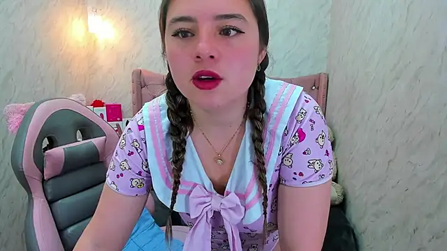 Lianngrace online show from November 13, 3:33 pm