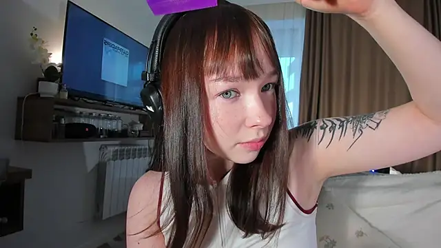 Sindy Juxx online show from April 18, 4:48 am