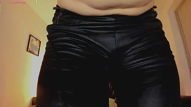 Skay Hot online show from March 27, 5:57 pm