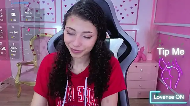 danatella a online show from December 18, 8:02 pm