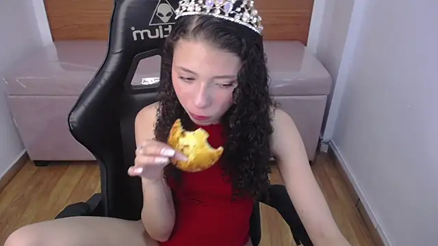 danatella a online show from September 17, 1:09 pm