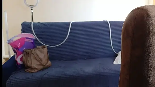 Sandra Snowflake online show from April 9, 12:21 pm