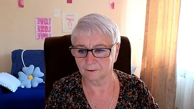 Sandra Snowflake online show from June 30, 11:42 am