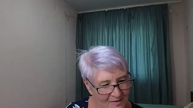 Snapshot of Sandra_Snowflake chatting on September 16, 11:29 am Sandra Snowflake online show from September 16, 11:29 am