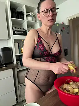 AvaFlowers6 online show from April 22, 8:00 am