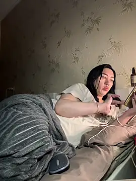 Snapshot of Naughtbaby_2025 chatting on September 15, 2:53 am Naughtbaby 2025 online show from September 15, 2:53 am