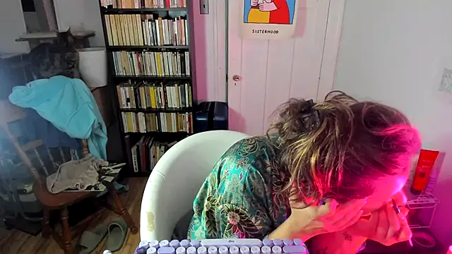 Rosiee69  online show from September 16, 8:06 pm