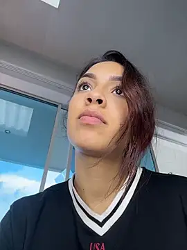 Alice surprise online show from November 30, 10:36 pm