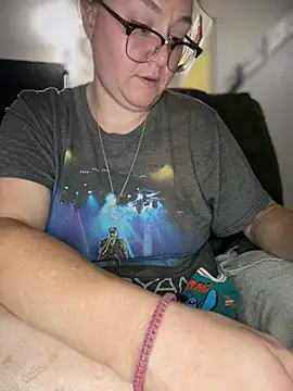 HTXBELLE online show from April 4, 4:55 am