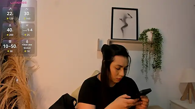 emily-777 online show from November 11, 8:17 pm